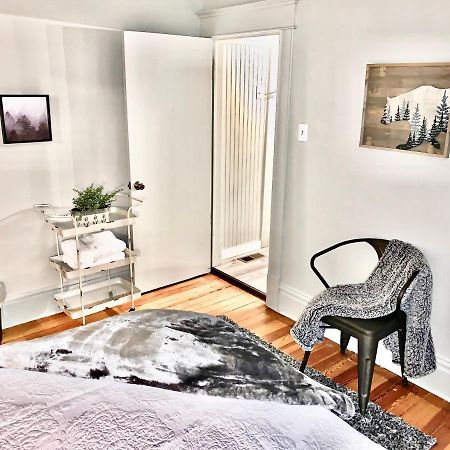 Newly Renovated Cozy Home Minutes From Broadmoor And Downtown Colorado Springs Eksteriør bilde
