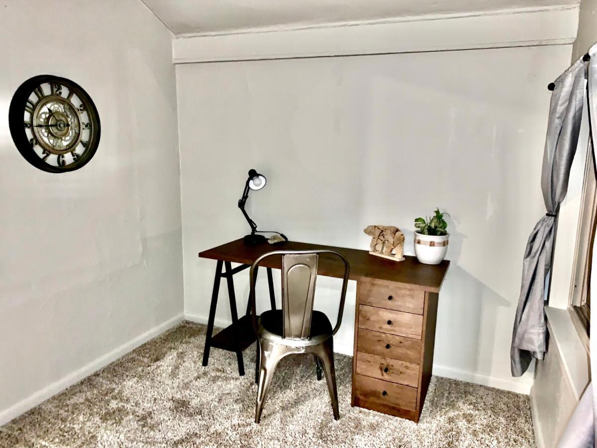 Newly Renovated Cozy Home Minutes From Broadmoor And Downtown Colorado Springs Eksteriør bilde