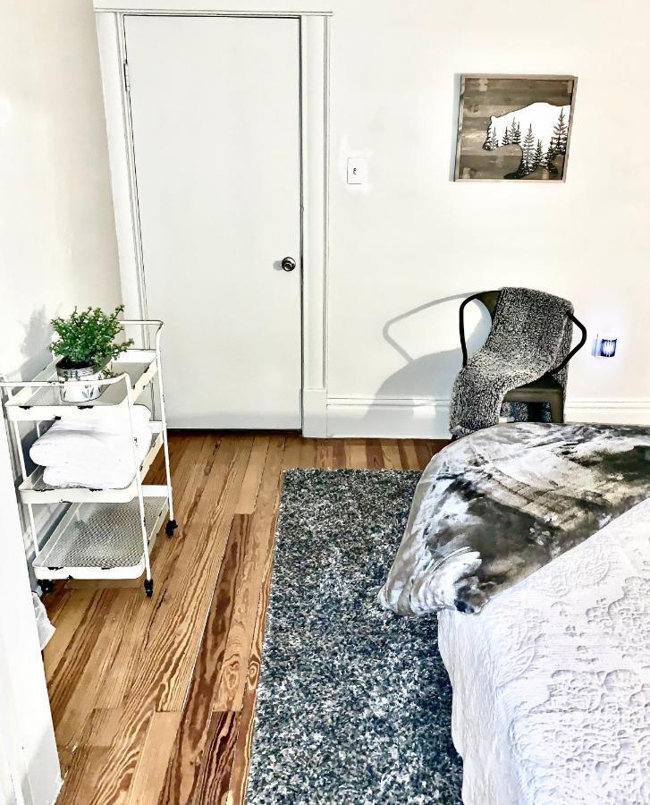 Newly Renovated Cozy Home Minutes From Broadmoor And Downtown Colorado Springs Eksteriør bilde