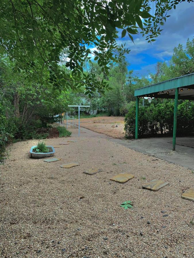 Newly Renovated Cozy Home Minutes From Broadmoor And Downtown Colorado Springs Eksteriør bilde