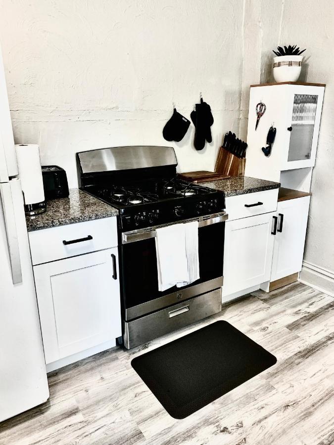 Newly Renovated Cozy Home Minutes From Broadmoor And Downtown Colorado Springs Eksteriør bilde
