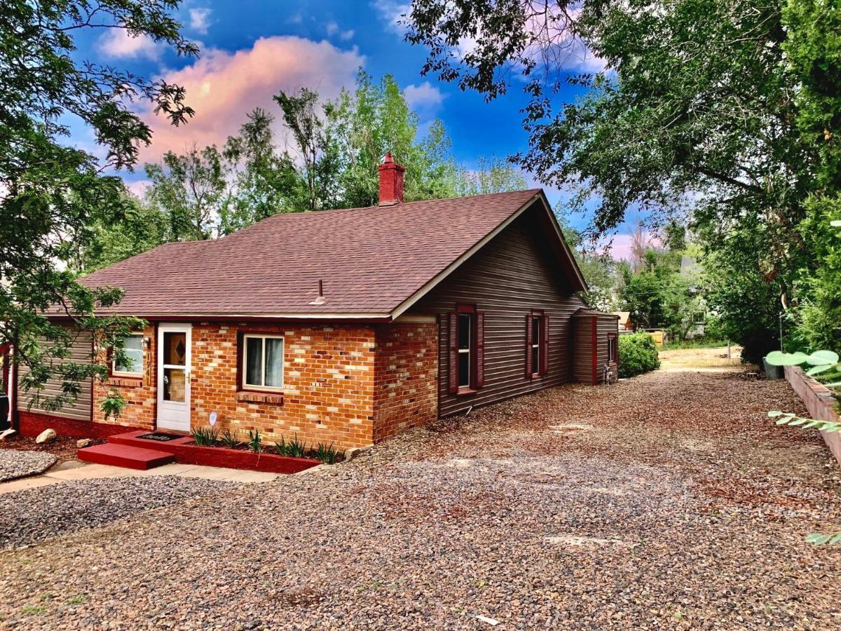Newly Renovated Cozy Home Minutes From Broadmoor And Downtown Colorado Springs Eksteriør bilde